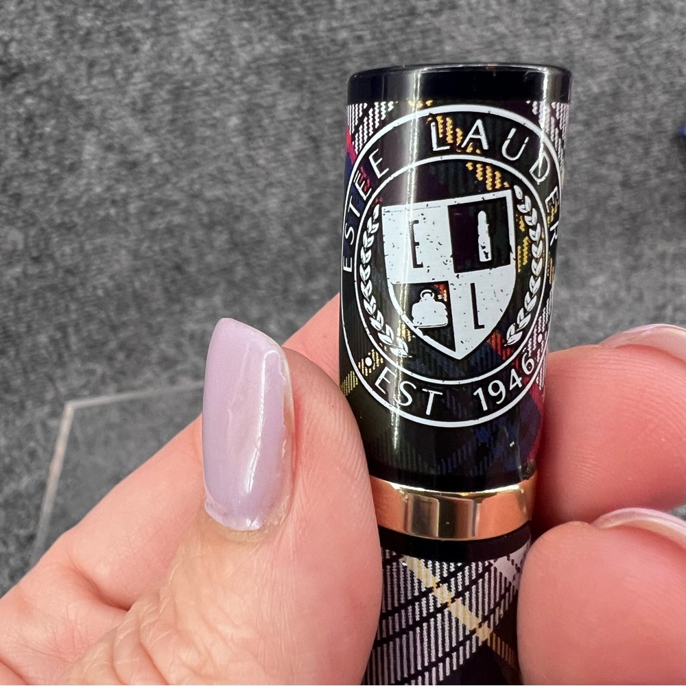 New Estee Lauder Limited Edition Lipstick A33 Be Epic 0.12oz - Picture 6 of 7